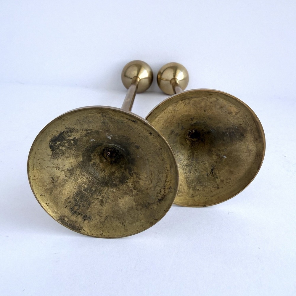 Set Of 2 Graduated Brass Candle Stick Holders Tulip Cup Scandinavian VTG Mcm - Picture 5 of 6